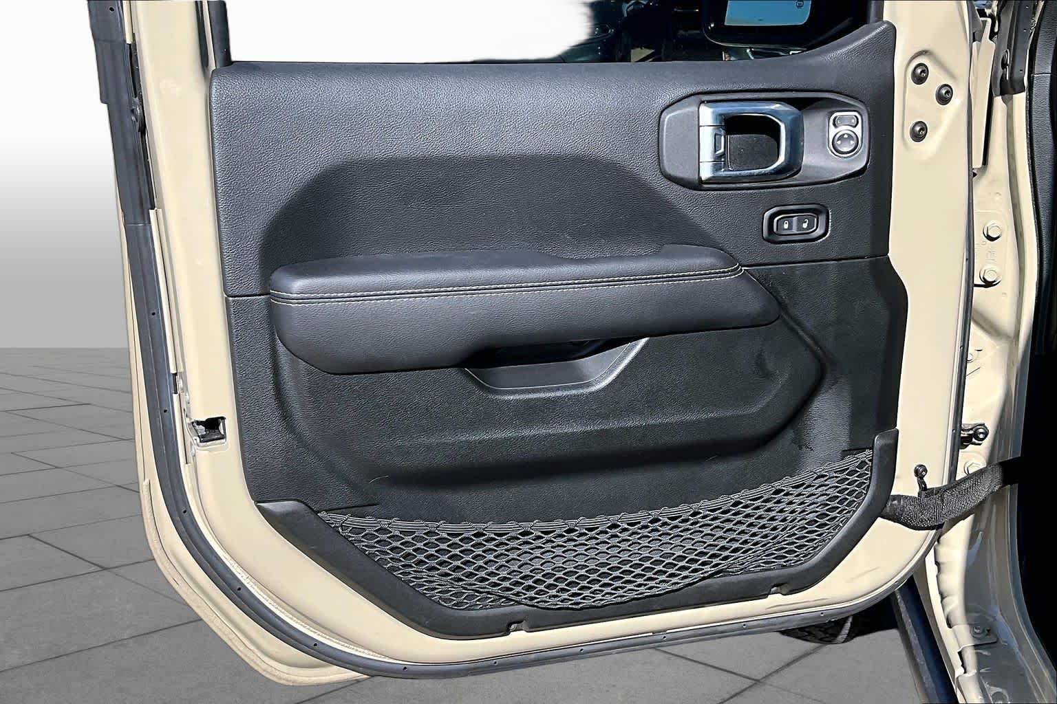 Used 2022 Limited Edition Gobi Clearcoat Jeep Unlimited Sahara image 22