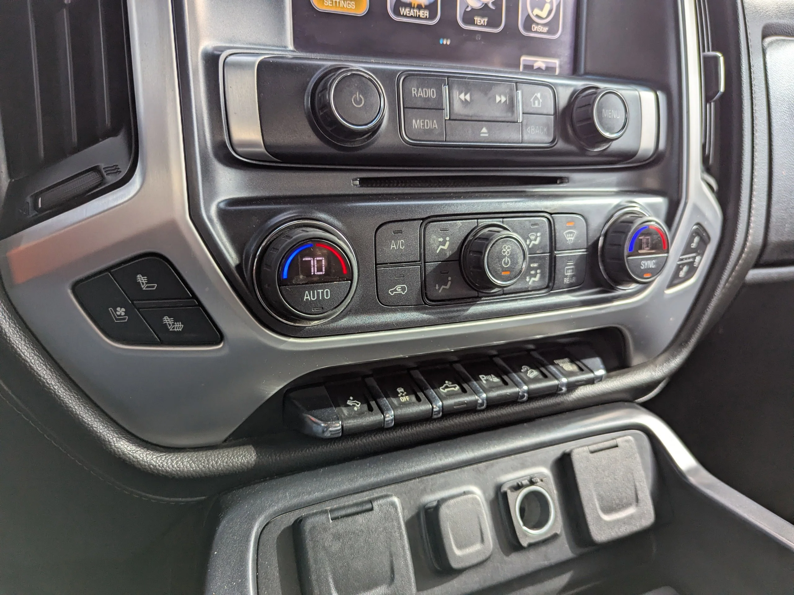 2018 GMC Sierra 2500HD SLT - Photo 23