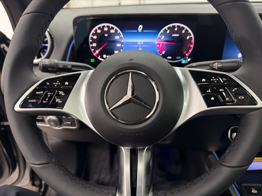 New 2026 Black Mercedes-Benz GLB 250 image 19