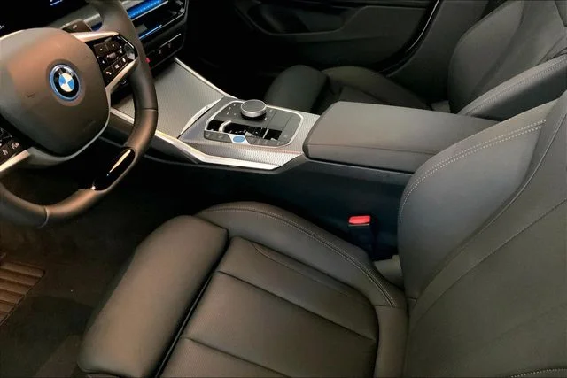 Used 2025 Alpine White BMW eDrive40 image 8