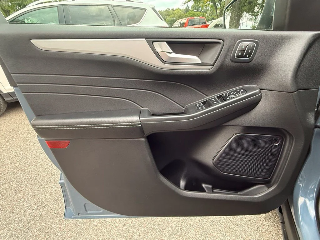 Certified Used 2023 Vapor Blue Ford Platinum image 22