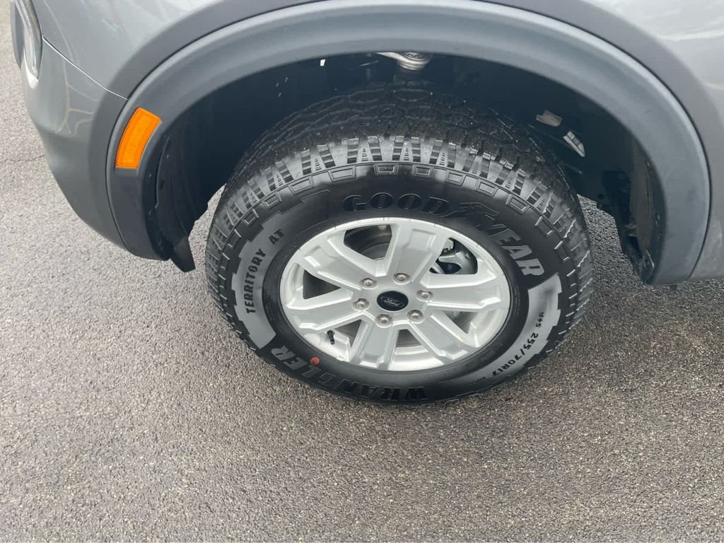 Used 2025 Gray Ford XL image 9