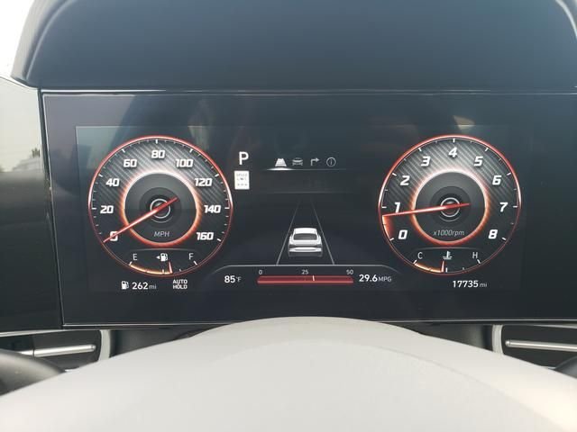 Used 2025 White Hyundai SEL Convenience image 26