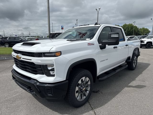 2026 Chevrolet Silverado 2500 HD Custom - Photo 10