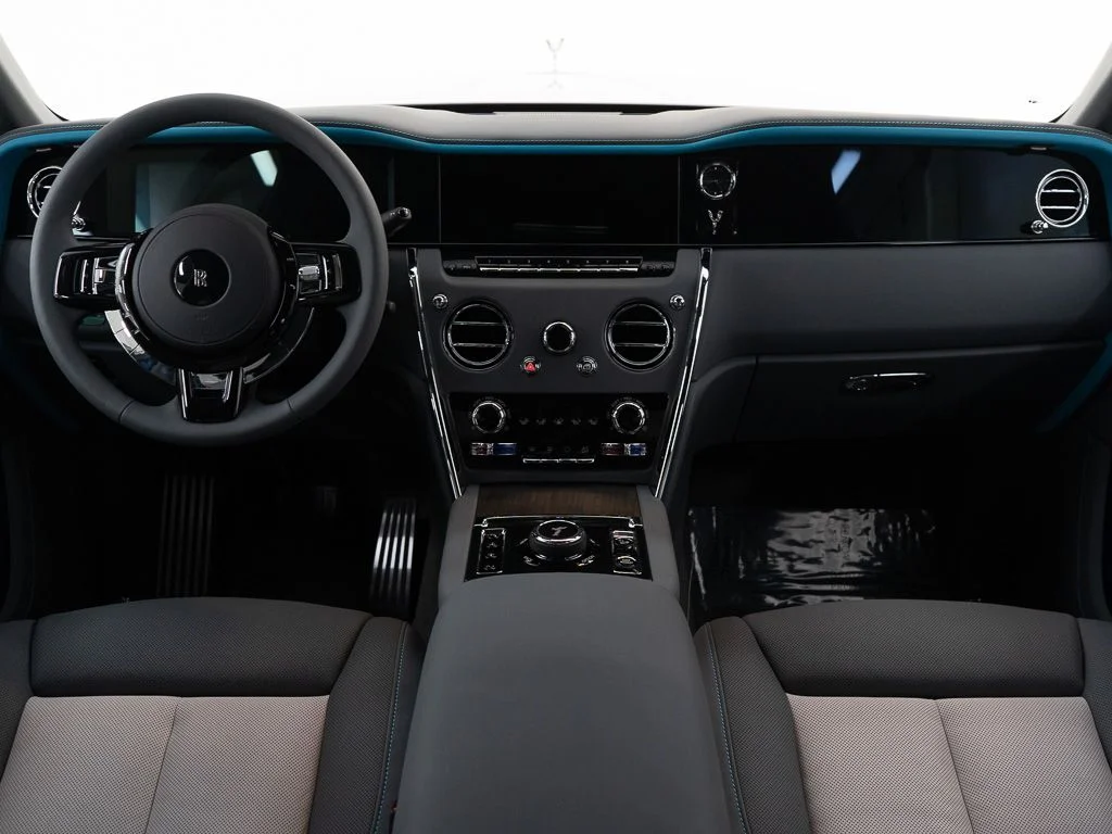 New 2027 Tempest Grey Rolls-Royce  image 34