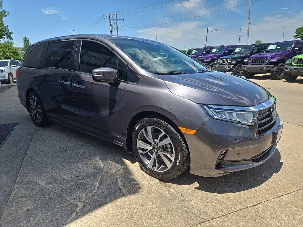Used 2021  Honda Touring image 13