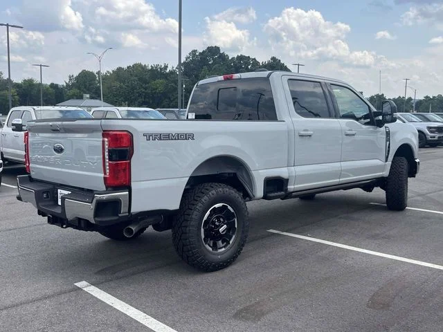 New 2026 Avalanche Ford Lariat image 3