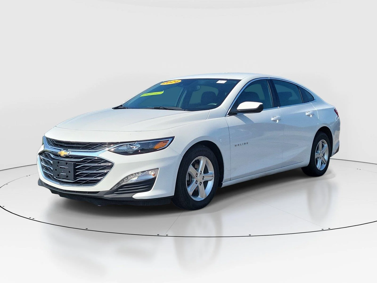 Used 2024 Chevrolet Malibu 1LT with VIN 1G1ZD5STXRF144187 for sale in Hamilton, OH