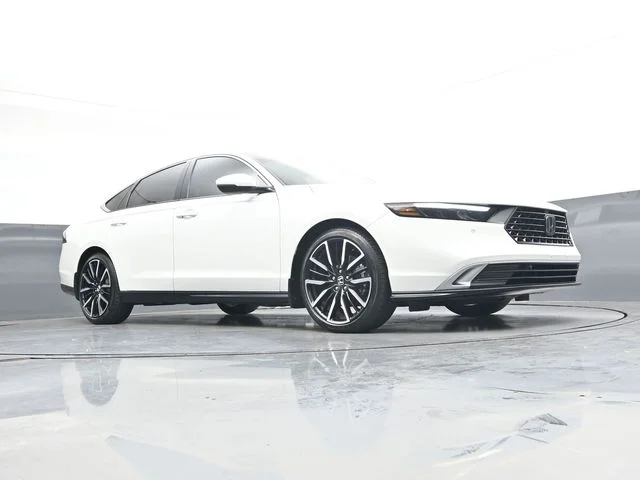 Used 2025  Honda Touring image 30