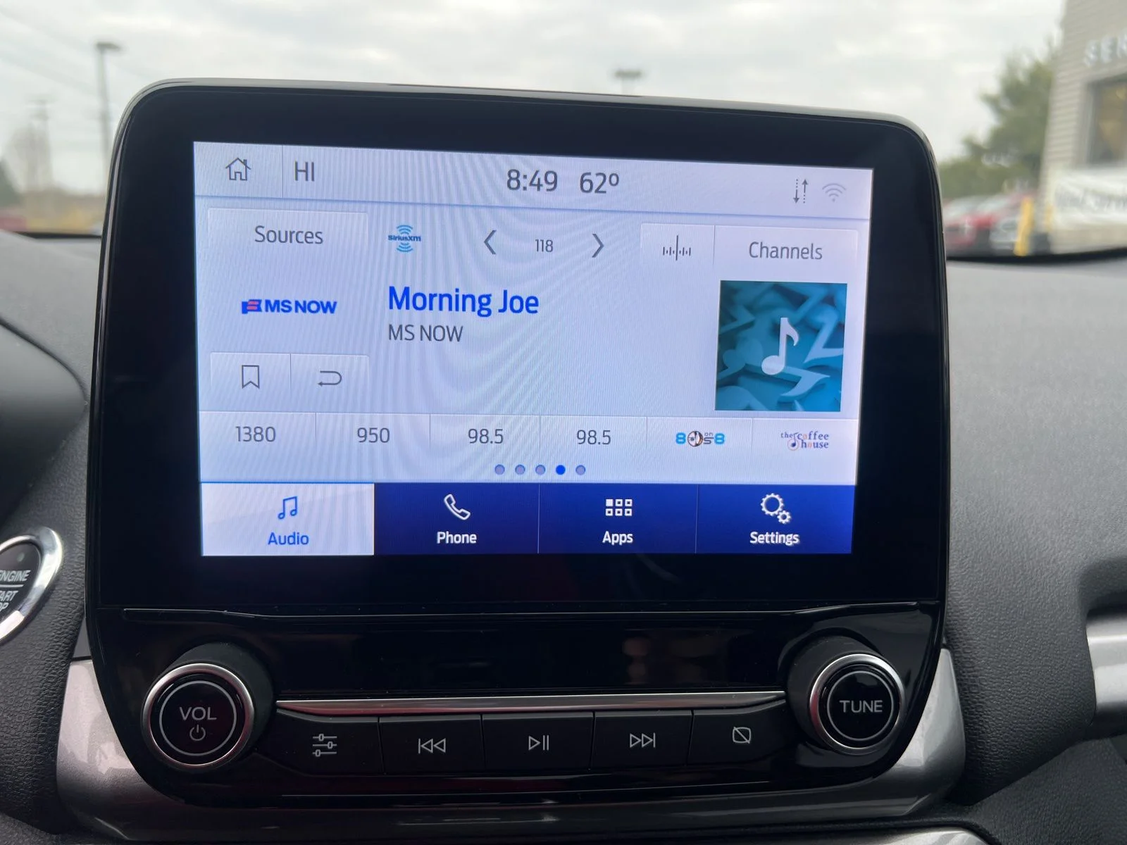 Used 2022 Silver Metallic Ford SE image 16