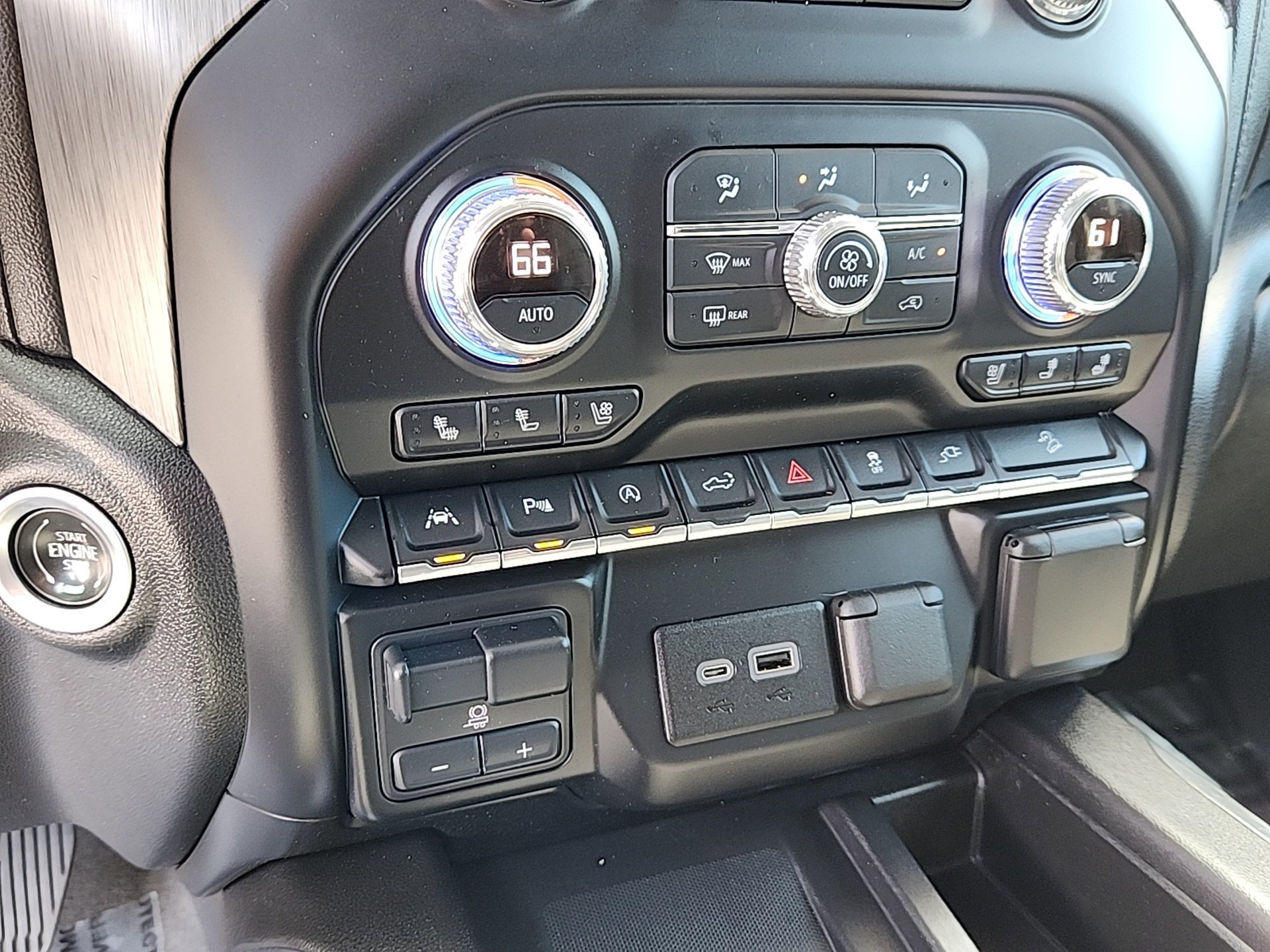 Used 2021 Hunter Metallic GMC Denali image 17