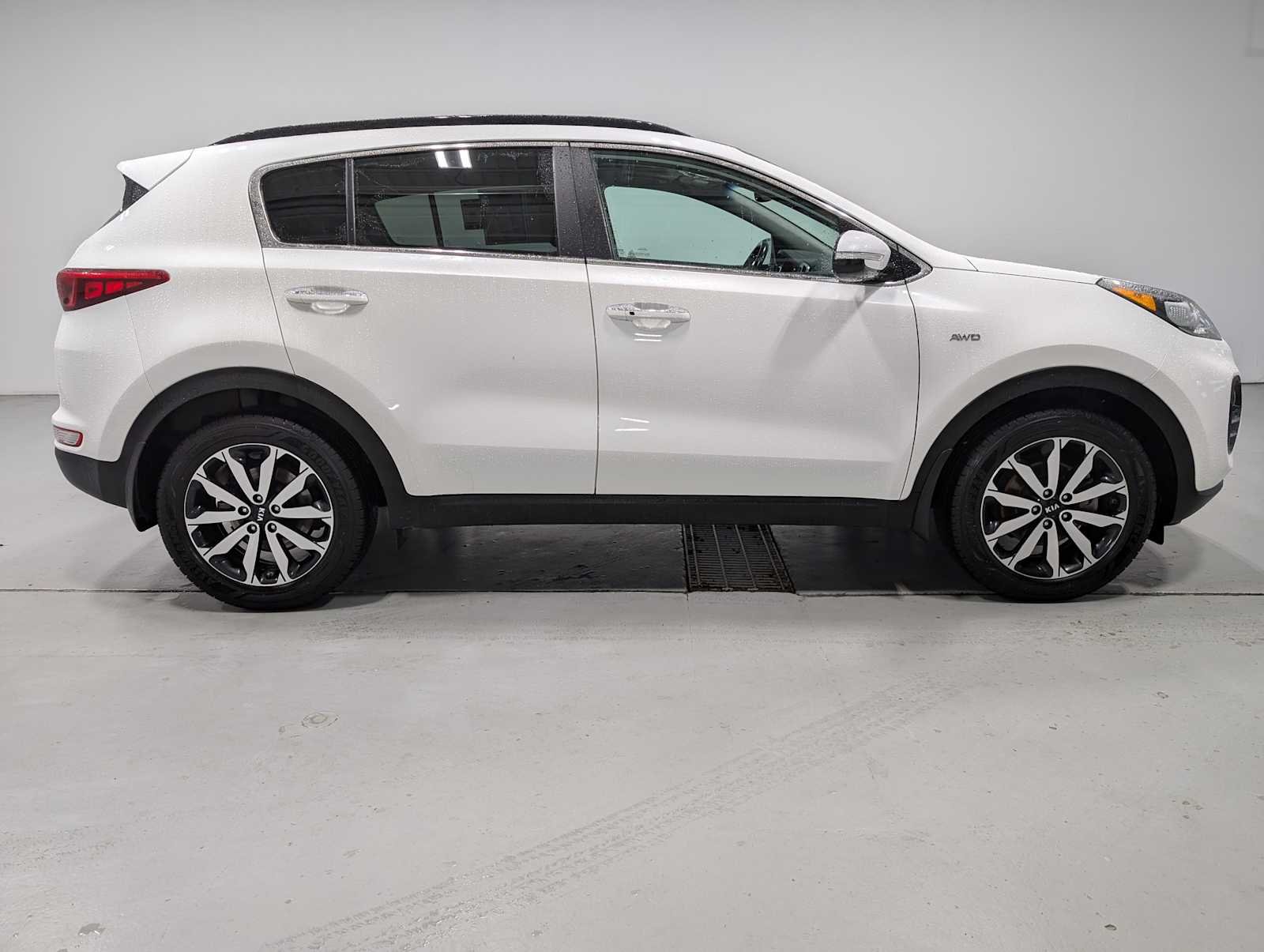 Used 2018 Snow White Pearl Kia EX image 7