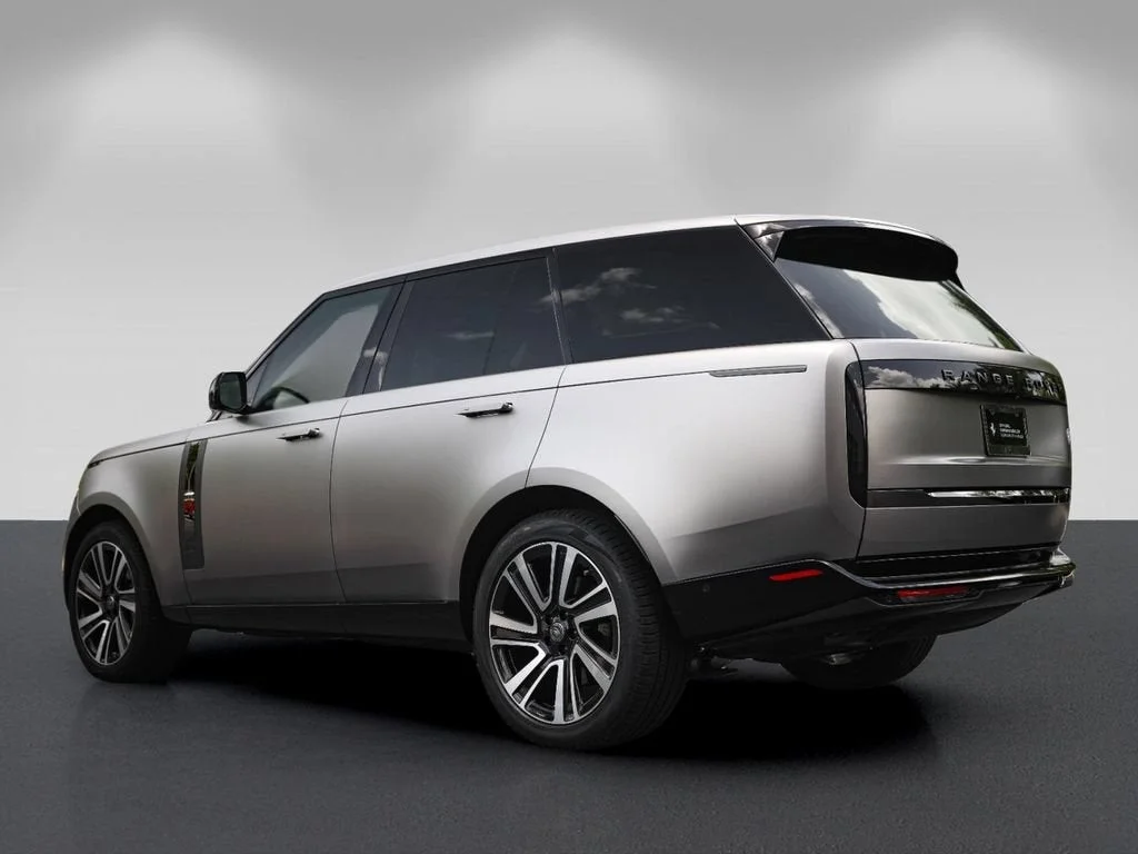 Used 2023 Flux Silver SV Bespoke Ultra Metallic Satin Land Rover SV image 5