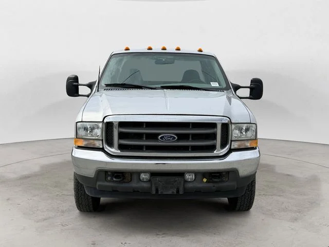 Used 2002 Silver Clearcoat Metallic Ford XL image 8