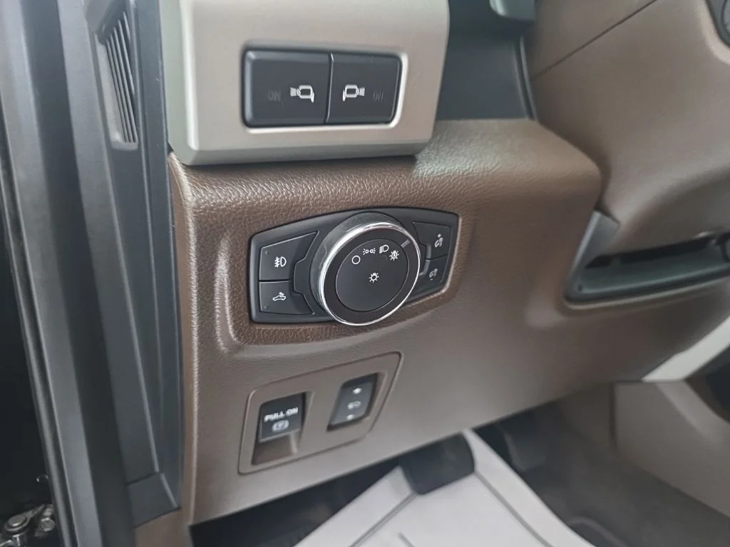 Used 2018 Shadow Black Ford King Ranch image 21