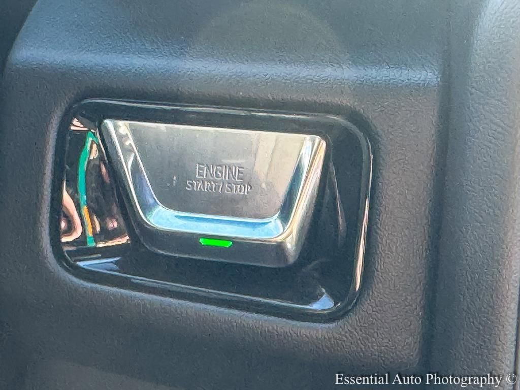 2025 GMC YUKON - Image 15