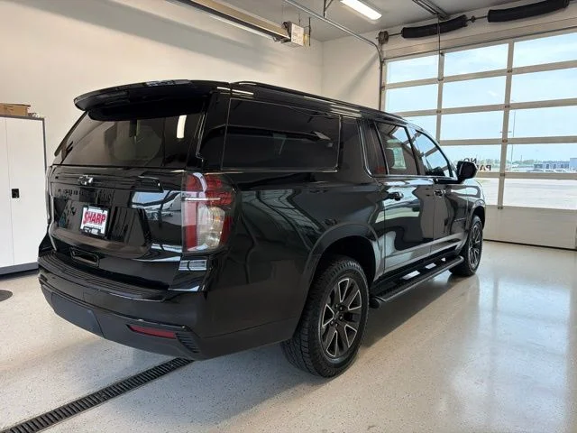 2023 Chevrolet Suburban Z71 - Photo 9