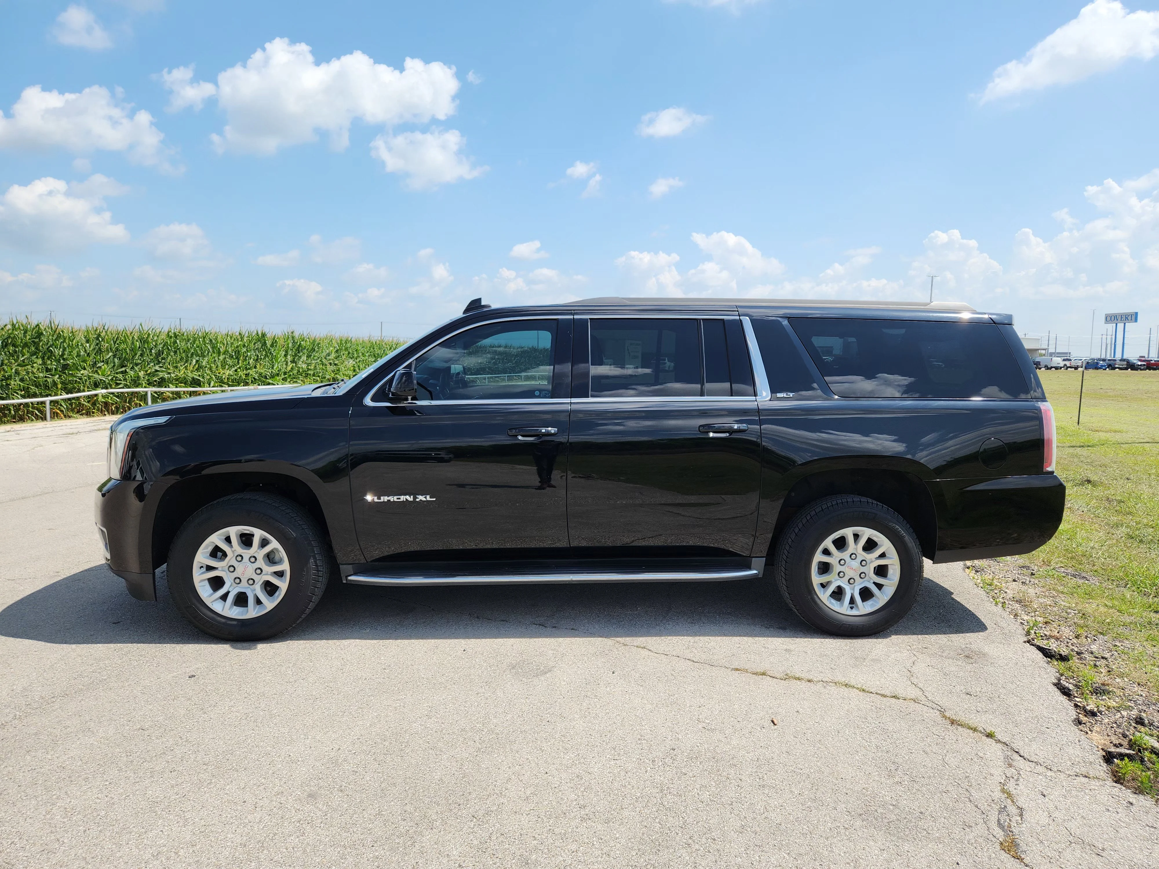 Used 2018 Onyx Black GMC SLT image 4