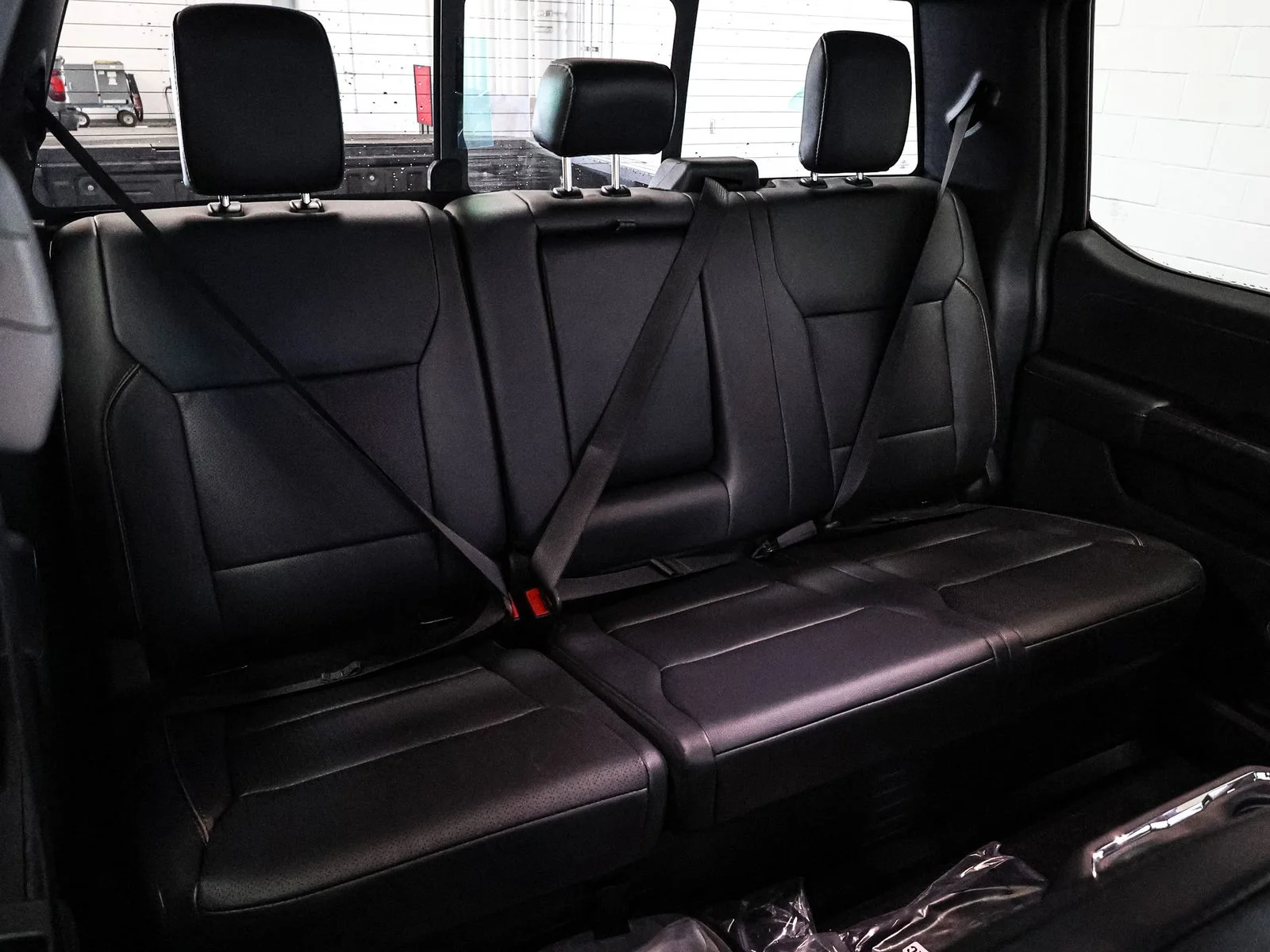 New 2026 Agate Black Metallic Ford F-350® Lariat® image 26