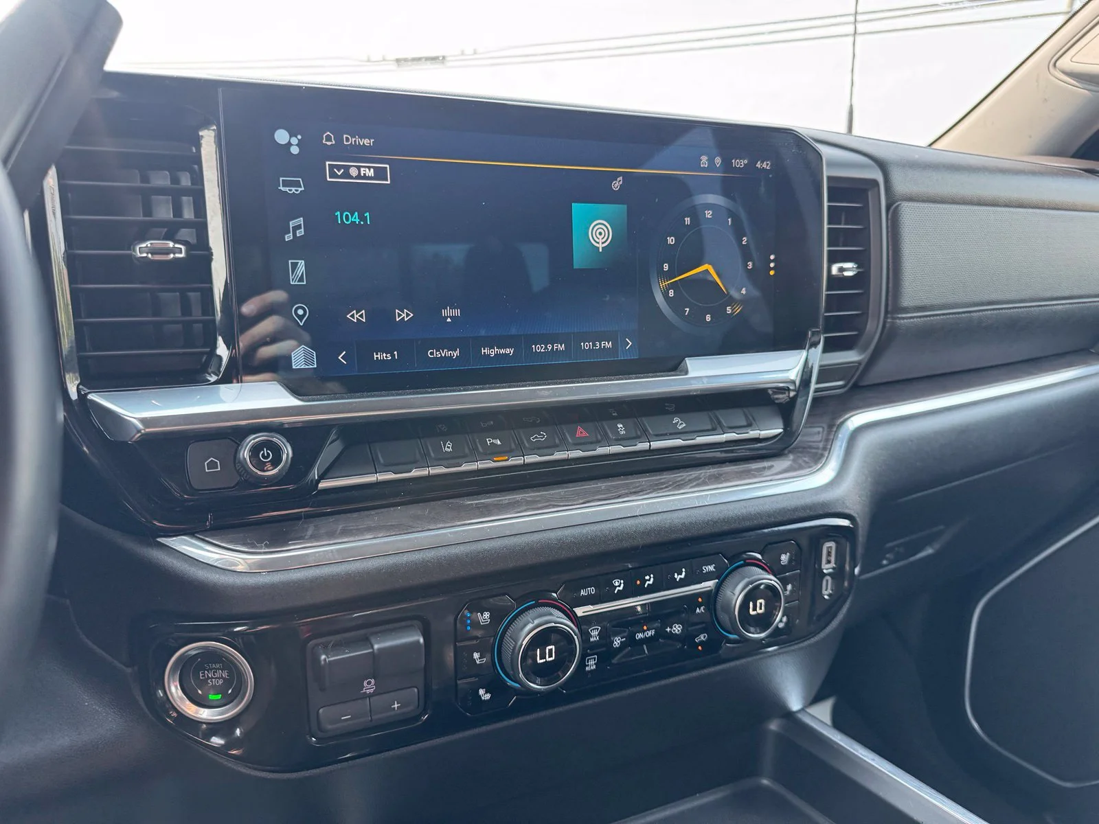 2024 Chevrolet Silverado 2500HD LTZ - Photo 28