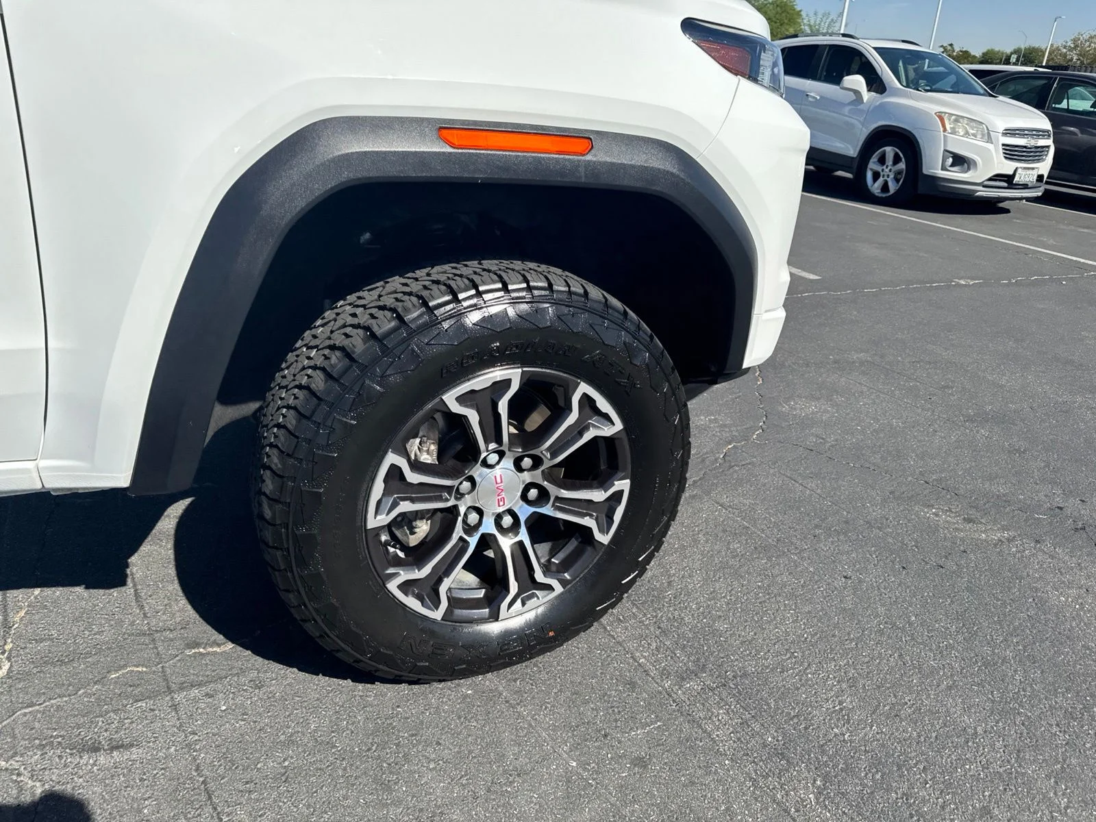 Used 2023 Summit White GMC AT4 image 21
