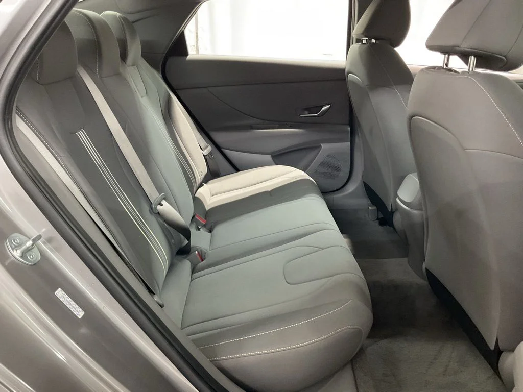 Used 2023 Fluid Metal Hyundai SEL image 24