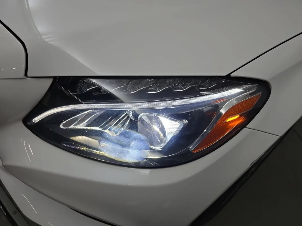 Used 2015  Mercedes-Benz C 300 image 30