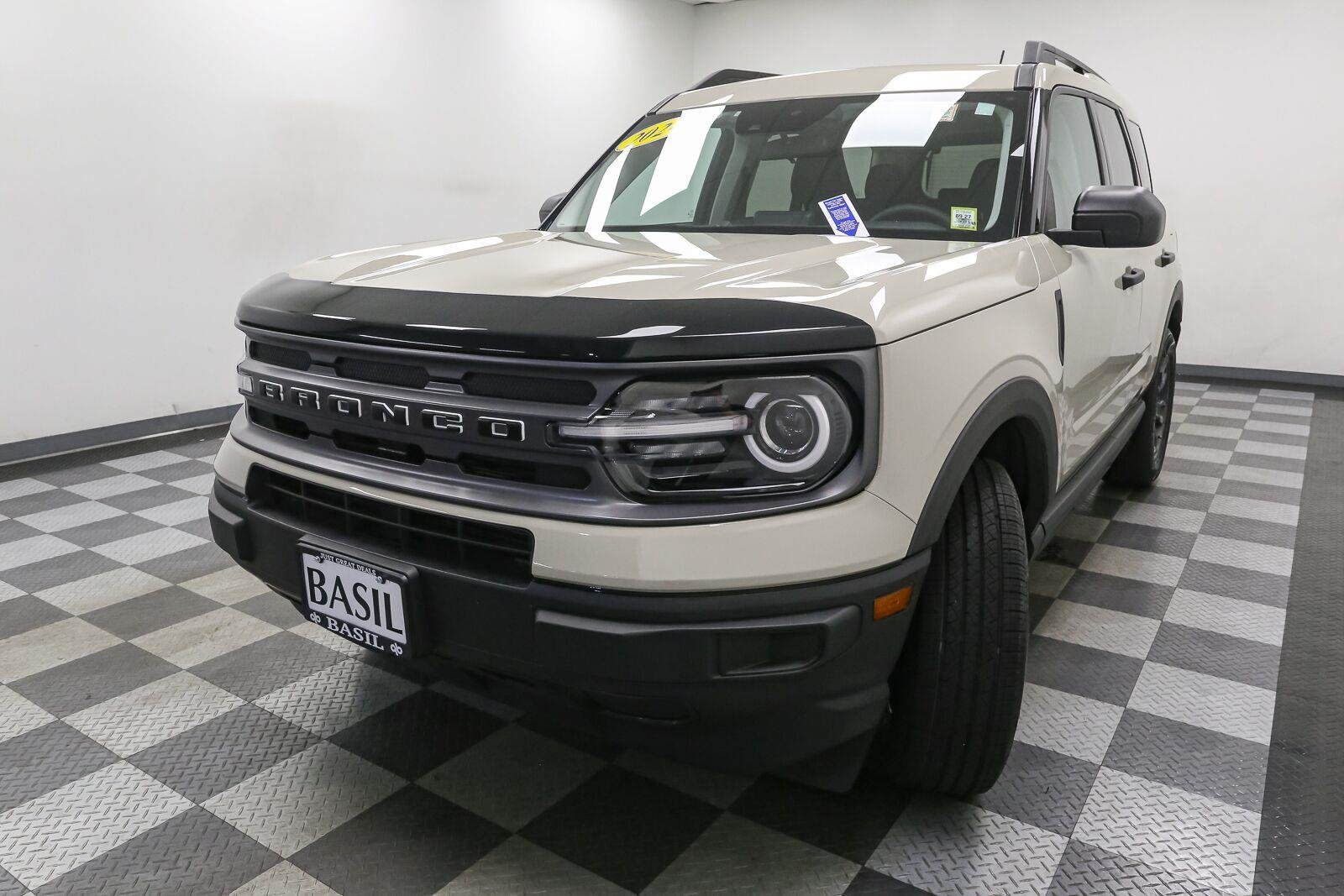 Used 2024 Desert Sand Ford Big Bend image 4
