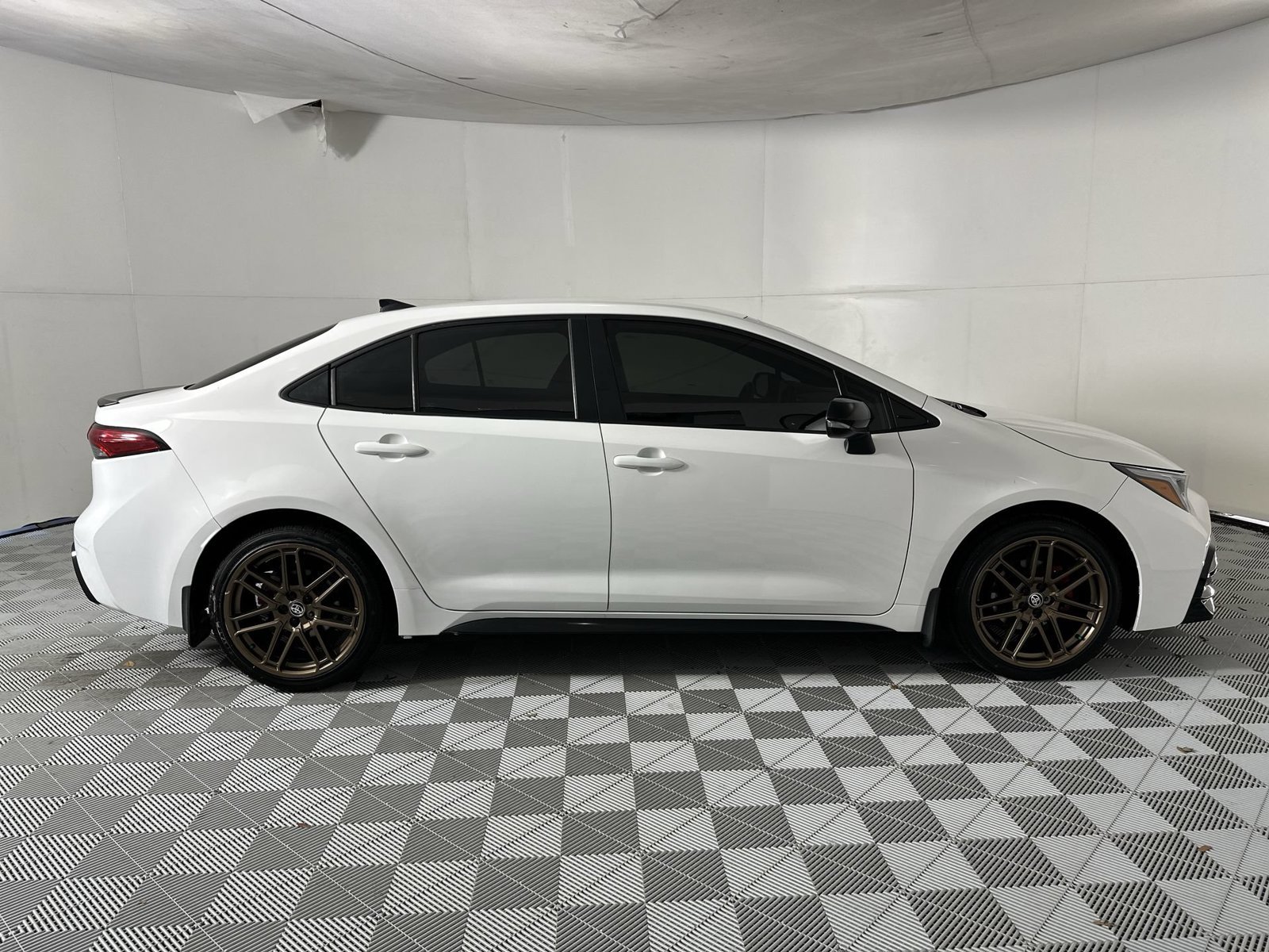 Used 2024 White Toyota SE Nightshade image 9