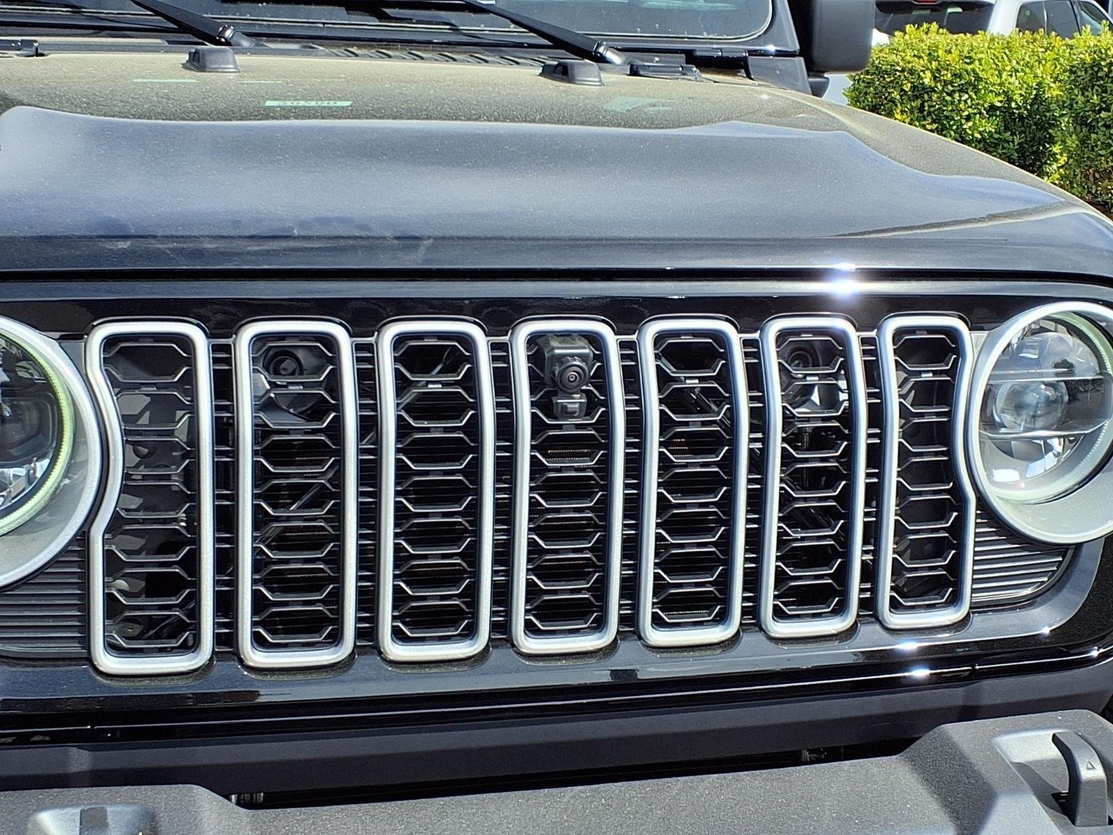 New 2026 Black Clear-Coat Exterior Paint Jeep Sahara image 12
