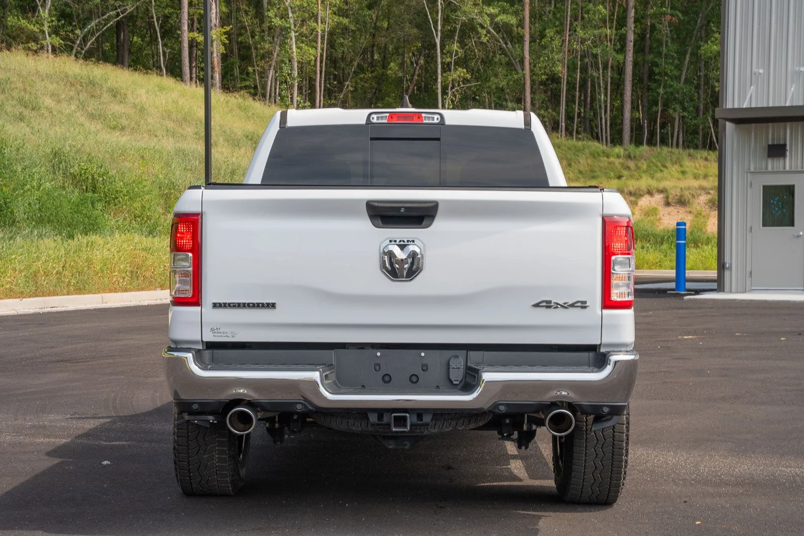 Used 2023 White Ram Big Horn/Lone Star image 6