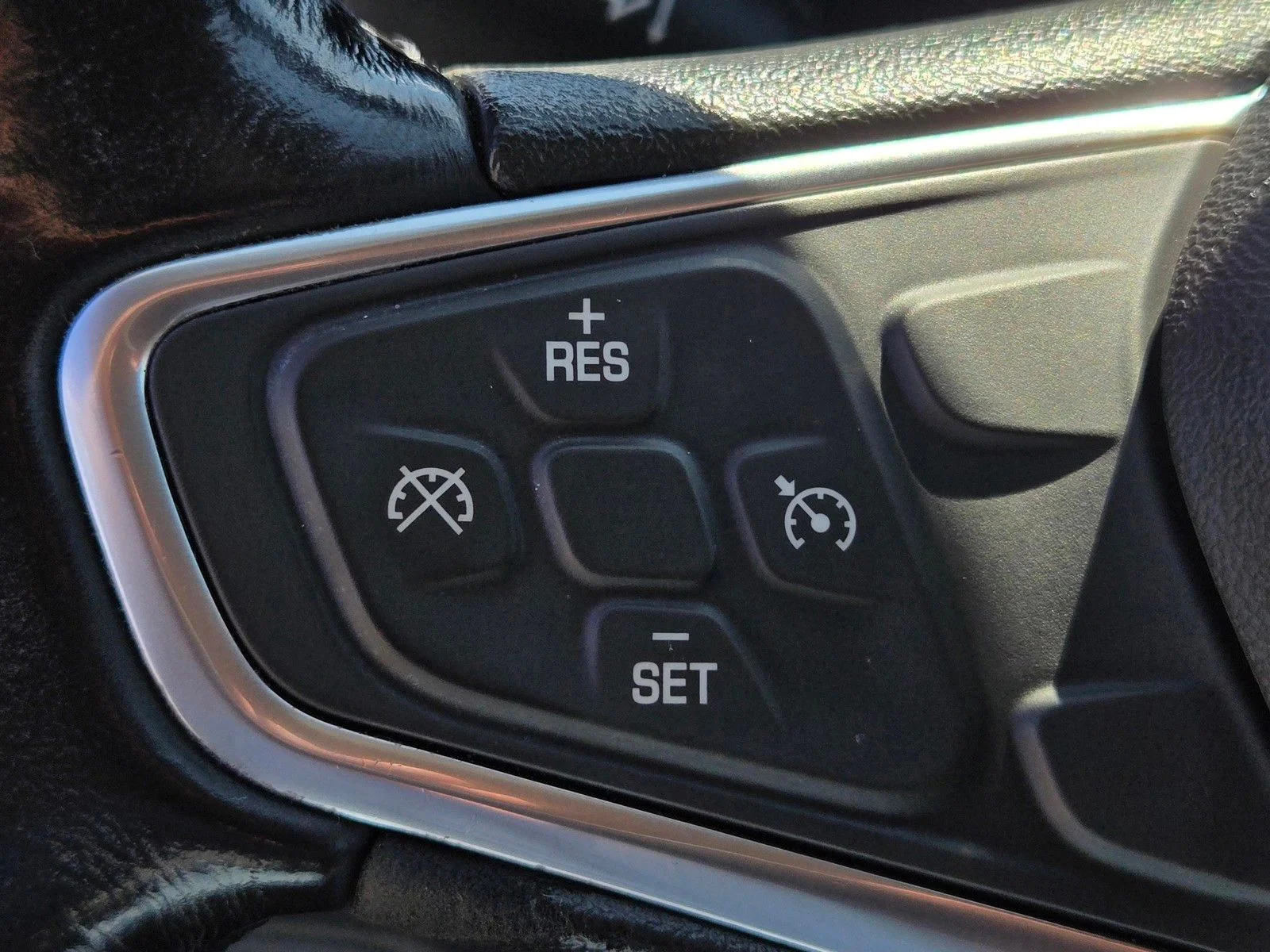 Used 2018 Mosaic Black Metallic Chevrolet Premier image 28