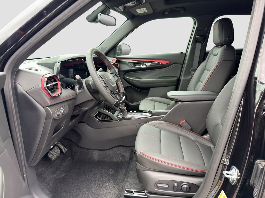 New 2026 Mosaic Black Metallic Chevrolet RS image 9