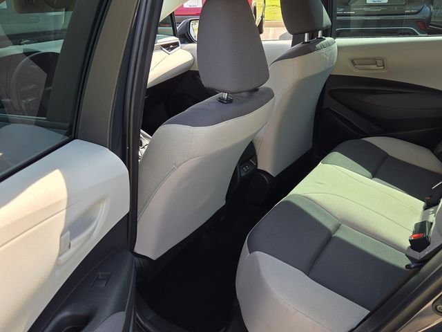 Used 2023  Toyota LE image 7