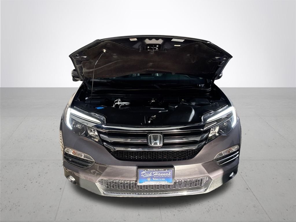 Used 2016 Gray Honda Touring image 22