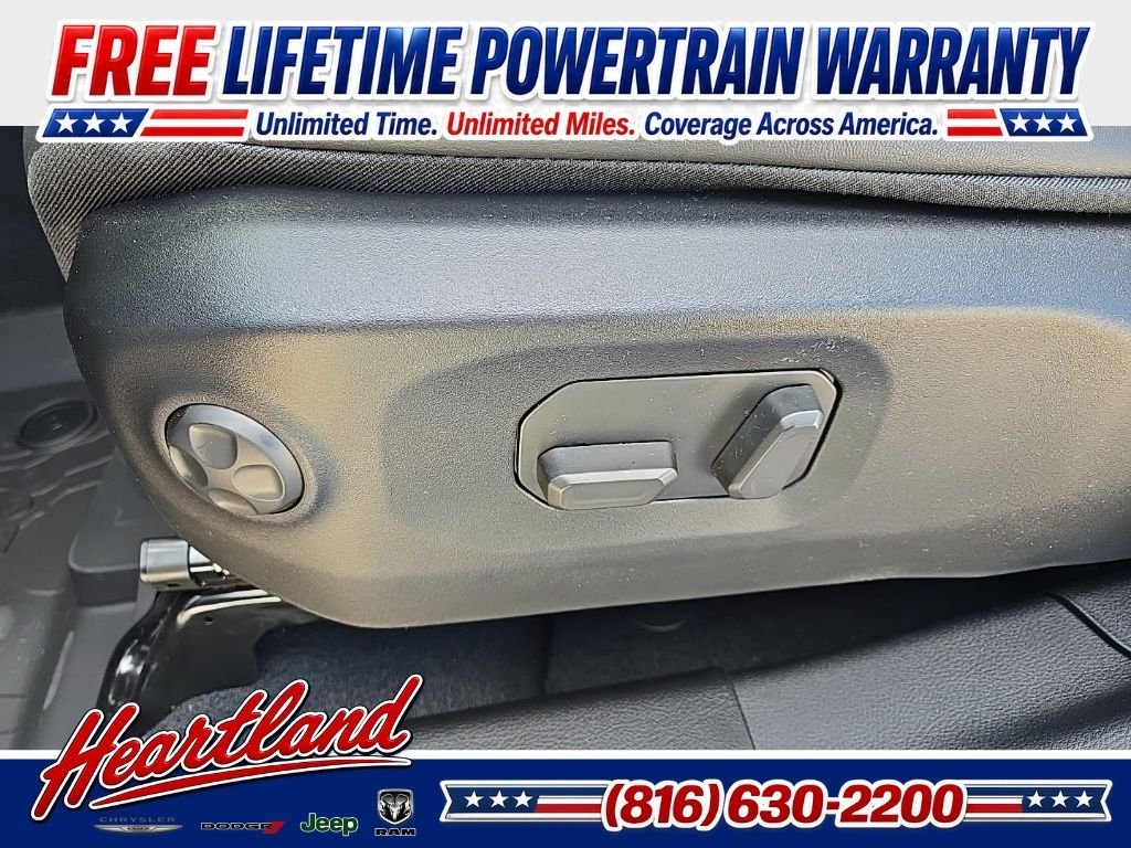 New 2026 Hydro Blue Pearl-Coat Exterior Paint Jeep Rubicon image 43