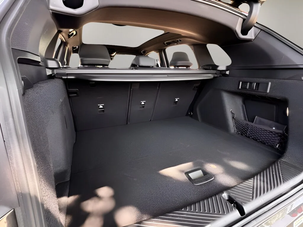 Used 2025 Dark Graphite BMW 30 xDrive image 21