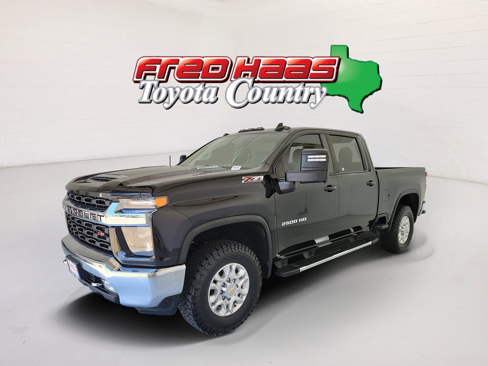 Pre-Owned 2022 Chevrolet Silverado 2500HD LT Crew Cab Pickup in