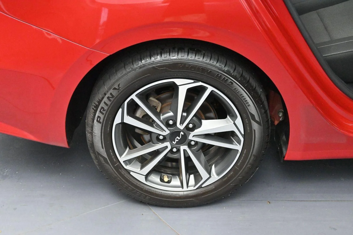 Used 2022 Currant Red Kia LXS image 30