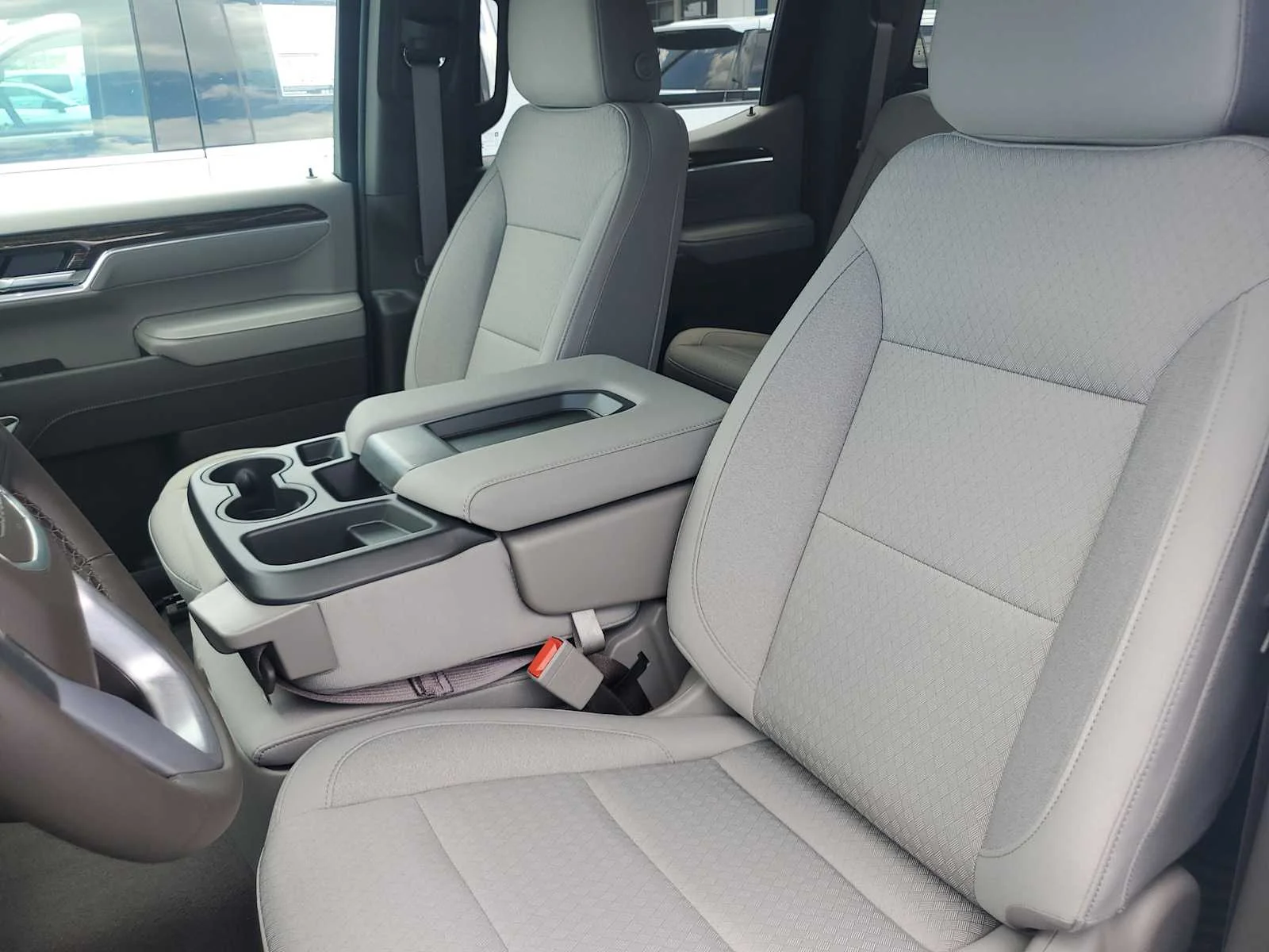 New 2026 Summit White GMC SLE image 29