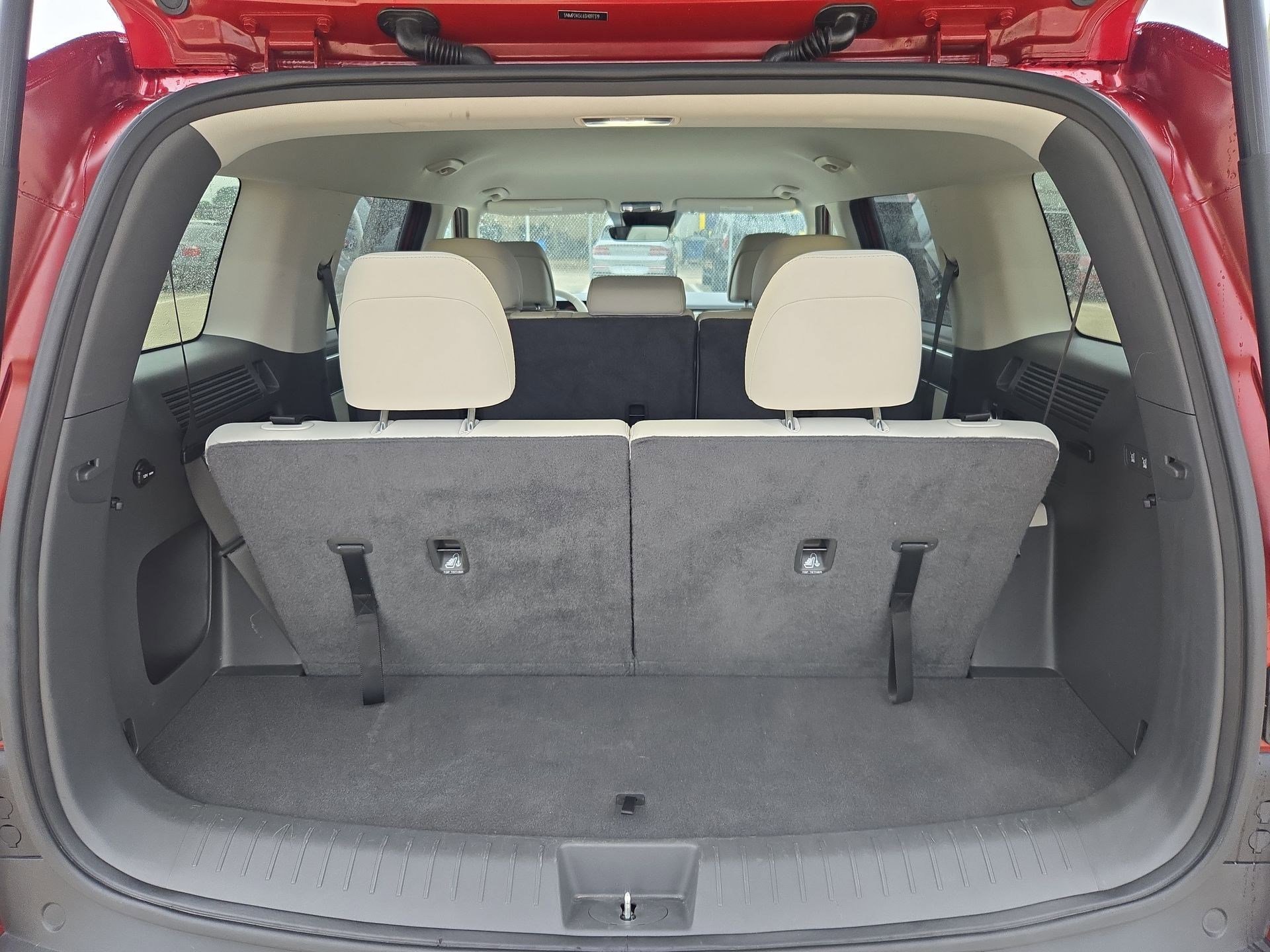 Used 2025 Ultimate Red Hyundai SEL image 28