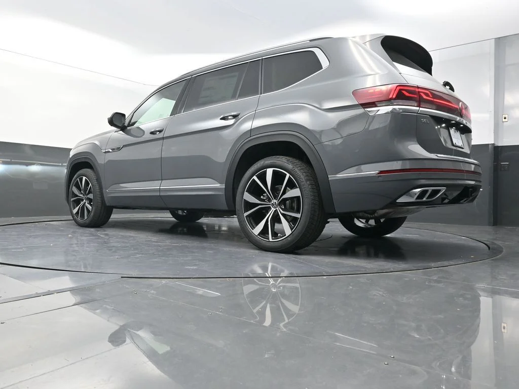 New 2026  Volkswagen 2.0T SEL Premium R-Line image 25