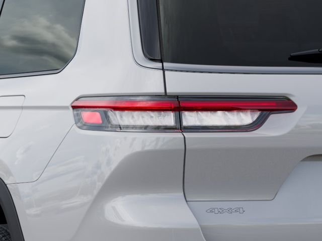 New 2026 Bright White Clear-Coat Exterior Paint Jeep  image 10