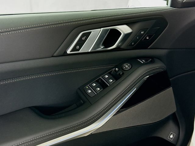 2026 BMW X5 50e - Photo 18