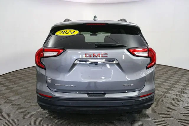 Used 2024 Silver GMC SLE image 9