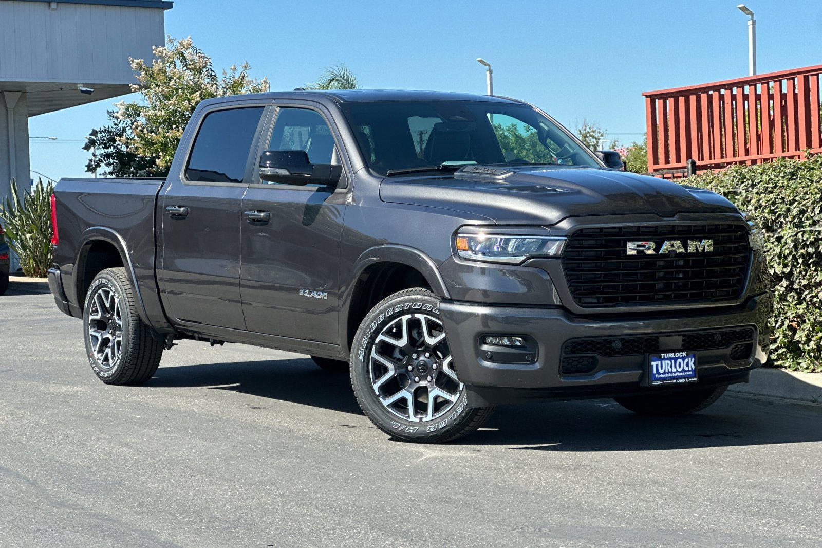 2026 RAM 1500 Laramie - Photo 2