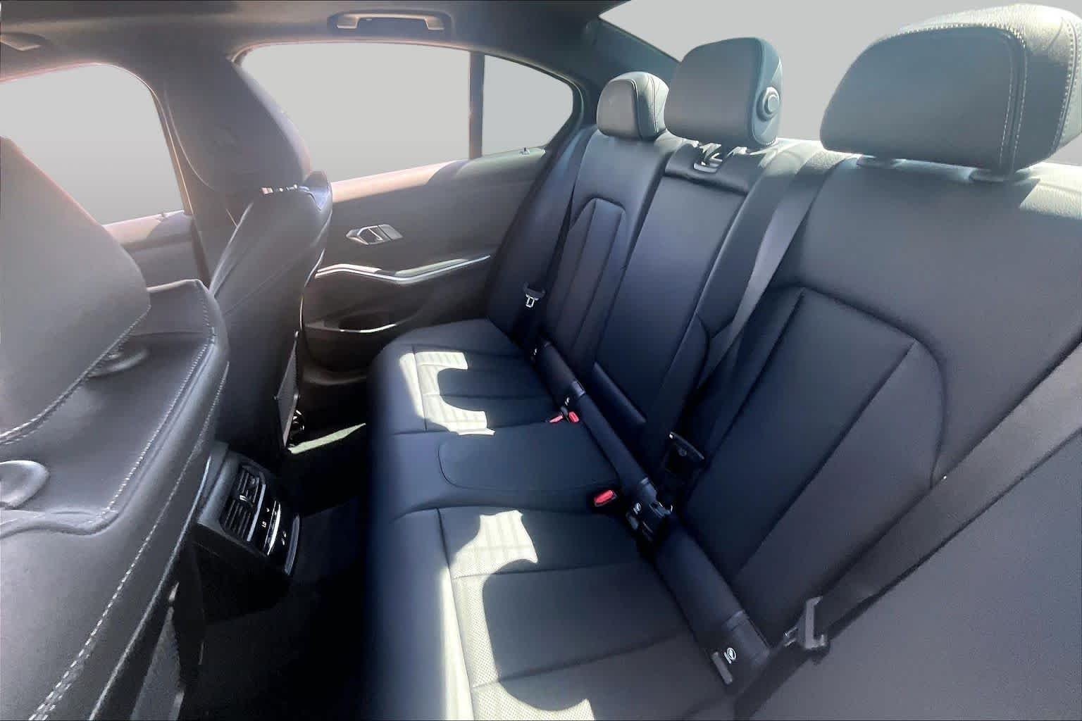 Used 2023 Black Sapphire Metallic BMW 330i image 20