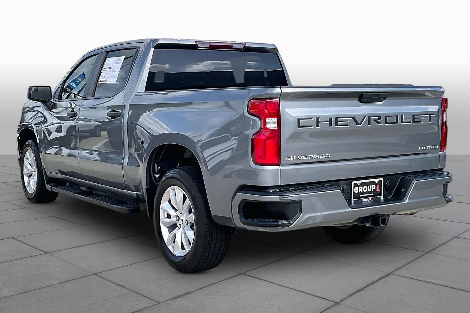 Used 2022 Satin Steel Metallic Chevrolet Custom image 12
