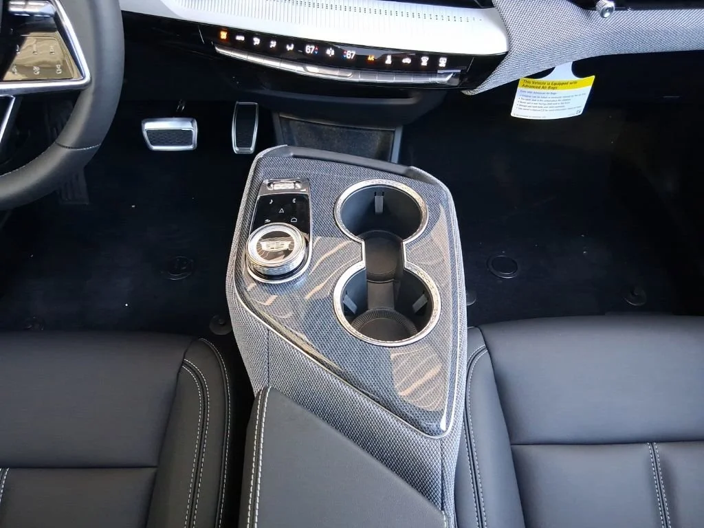 2026 Cadillac OPTIQ Sport - Photo 17