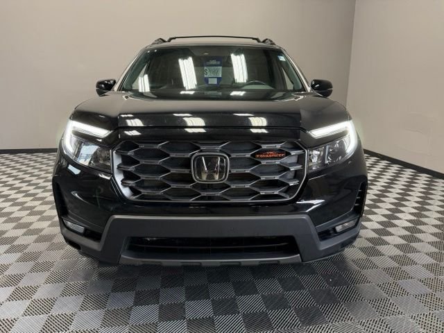 Used 2023 Crystal Black Pearl Honda TrailSport image 4